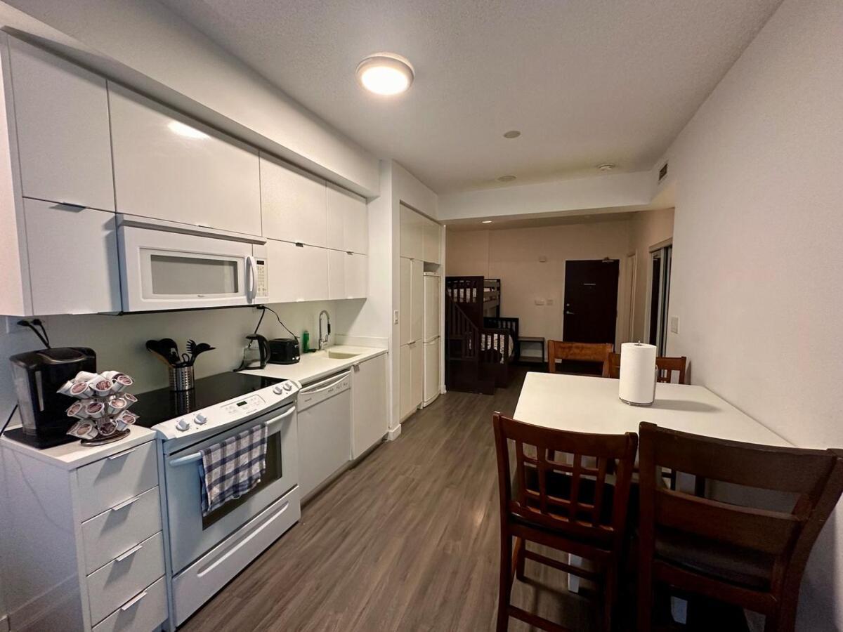 Kingbed & Bunkbed & Terrace Apartman Toronto Kültér fotó