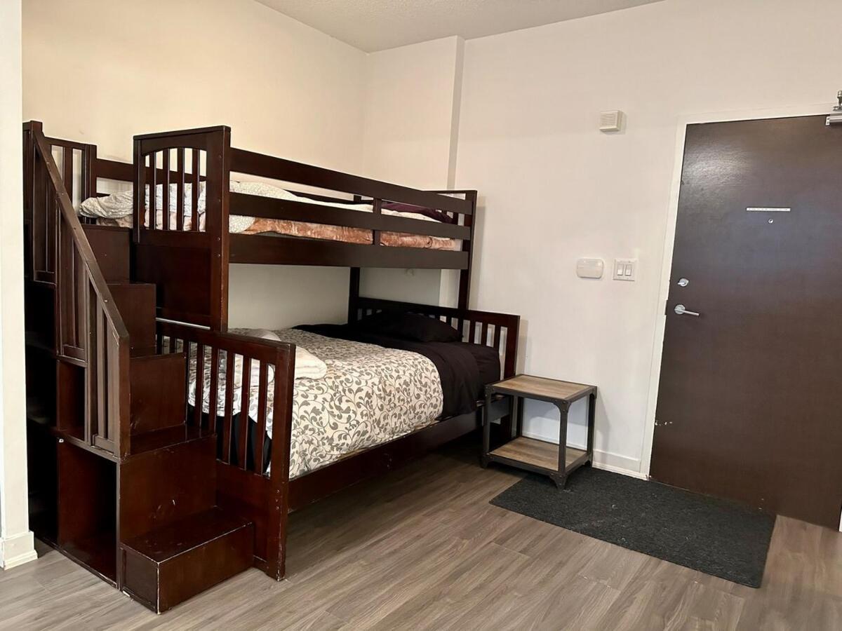 Kingbed & Bunkbed & Terrace Apartman Toronto Kültér fotó